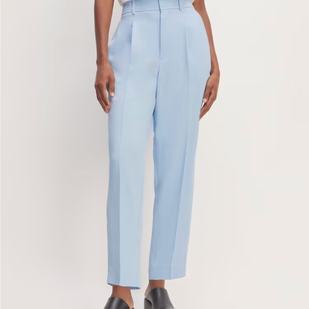 Everlane 
High Waisted Tapered Pant (Blue)